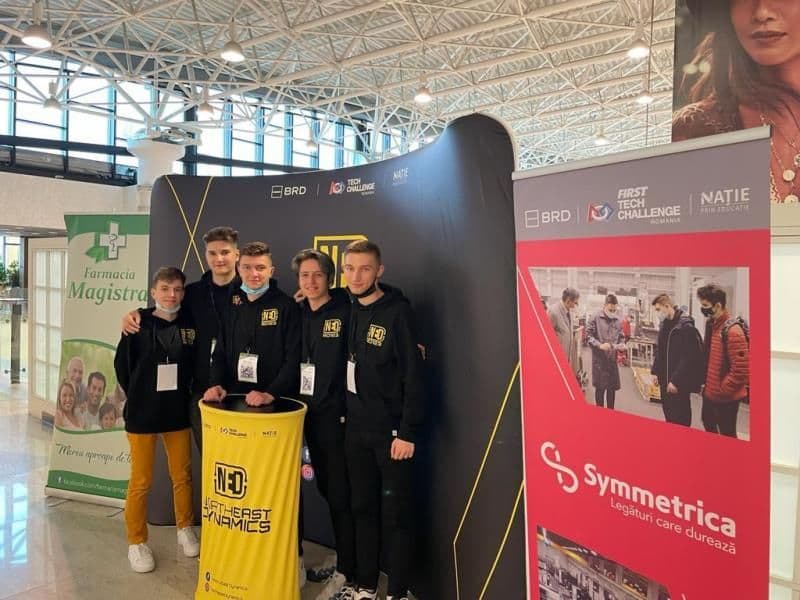 Roboticienii echipei North East Dynamics de la Liceul „Regina Maria” din Dorohoi au revenit acasă campioni! - FOTO