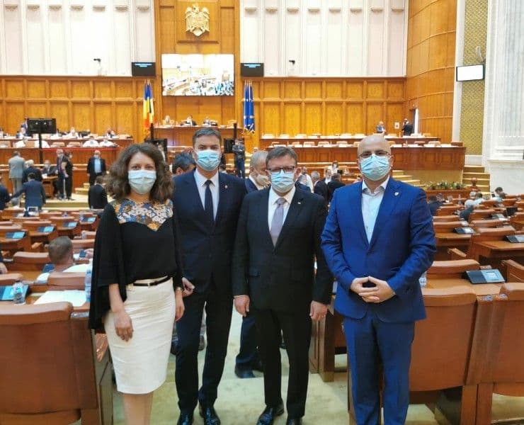 Toți cei 4 parlamentari de la PSD Botoșani au votat astăzi pentru eliberarea României de sub jugul social al austerității naționale!
