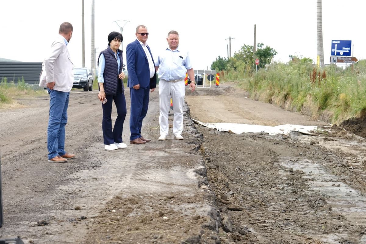 Lucrările la Drumul Strategic continuă într-un ritm susținut! Conducerea CJ a inspectat lucrările la Drumul Strategic - FOTO