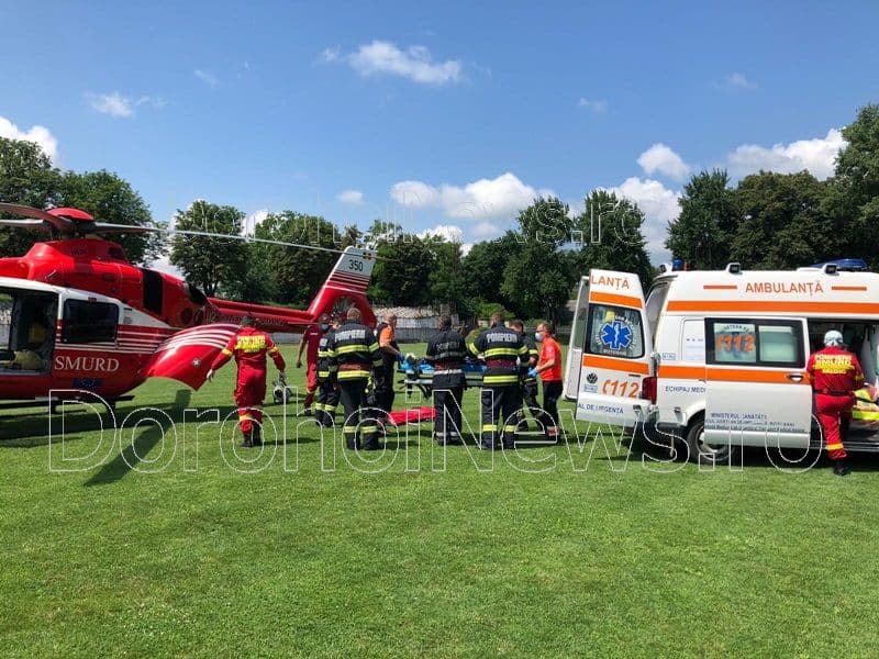 Elicopter SMURD chemat la Dorohoi pentru un bărbat din Saucenița care a suferit un infarct - FOTO