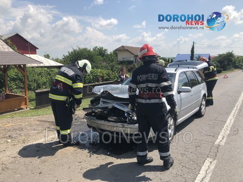 Accident în Dealu Mare – Dorohoi. Impact între două mașini după o neatenție în trafic - FOTO
