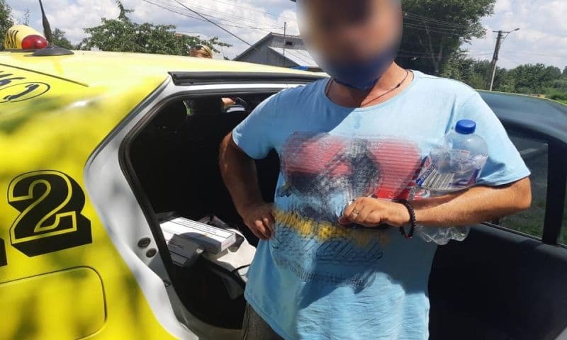 Ţigarete de contrabandă transportate cu taxiul - FOTO