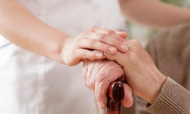 DAS Dorohoi angajează îngrijitor bătrâni la domiciliu și asistent social