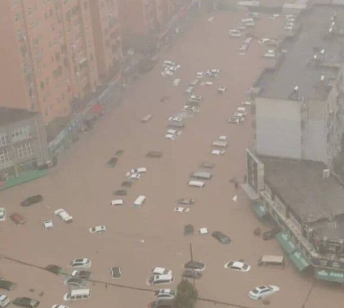 25 de persoane și-au pierdut viața într-o provincie din China, afectată de precipitaţii văzute „o dată la o mie de ani”