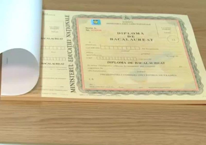 Anchetați penal pentru că s-au înscris la facultate cu diplome falsificate. O diplomă era eliberată de un liceu din Dorohoi