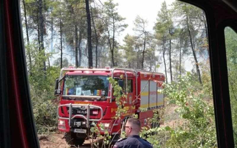 Ce spune un grec despre dotarea pompierilor români: „Au drone cu care urmăresc traseul incendiului din aer”