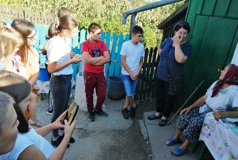 „De vorbă cu BUNICIIˮ a poposit la Viișoara Mică - FOTO
