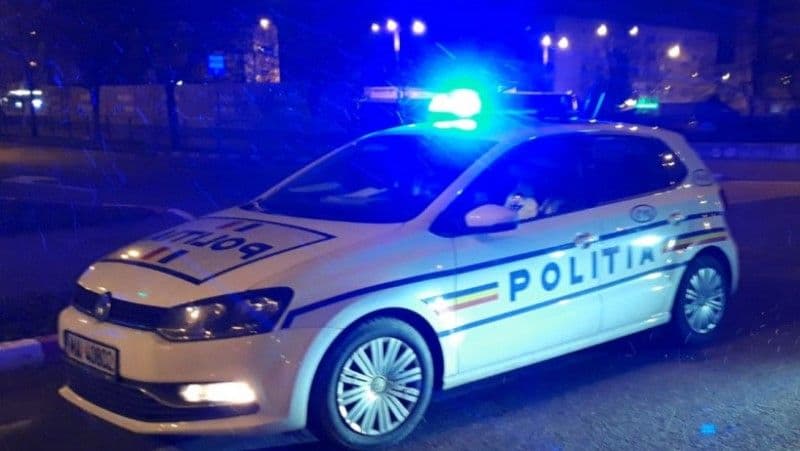 Tânăr internat la psihiatrie după ce a lovit o polițistă în timpul unei altercații