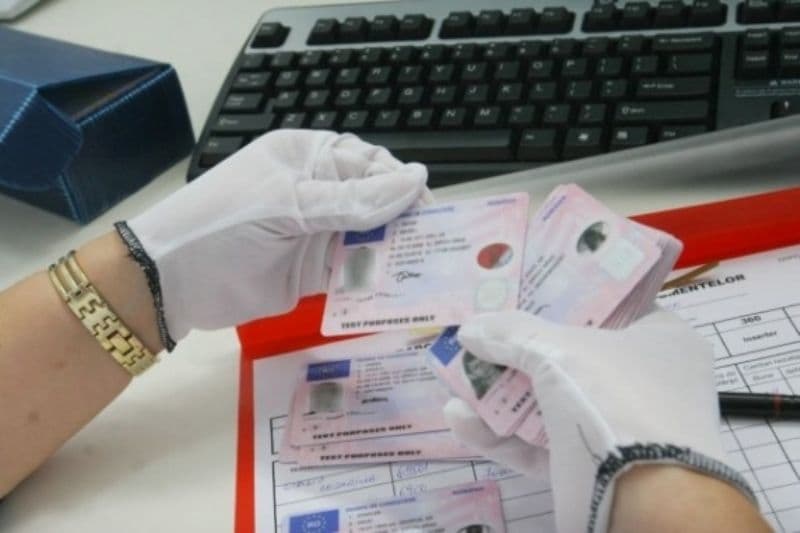 Permis de conducere fals descoperit de polițiștii de frontieră botoșăneni