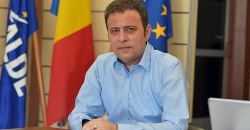 PNL a ocupat țara cu alegerile interne, dar a uitat ce înseamnă să fii liberal