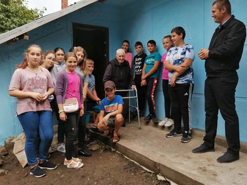 Activitate de voluntariat la Viișoara  în cadrul proiectului „De vorbă cu BUNICIIˮ - FOTO
