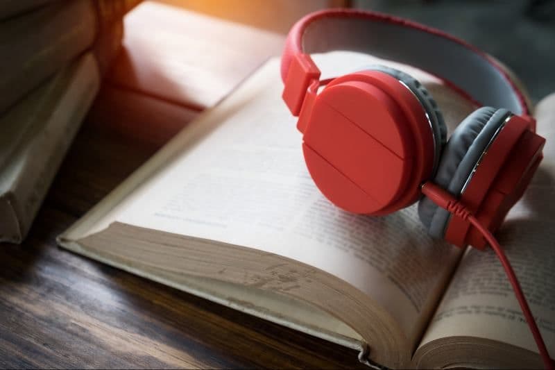 Piața audio book-urilor este în plină dezvoltare. Tot mai multe aplicații vin în întâmpinarea utilizatorilor