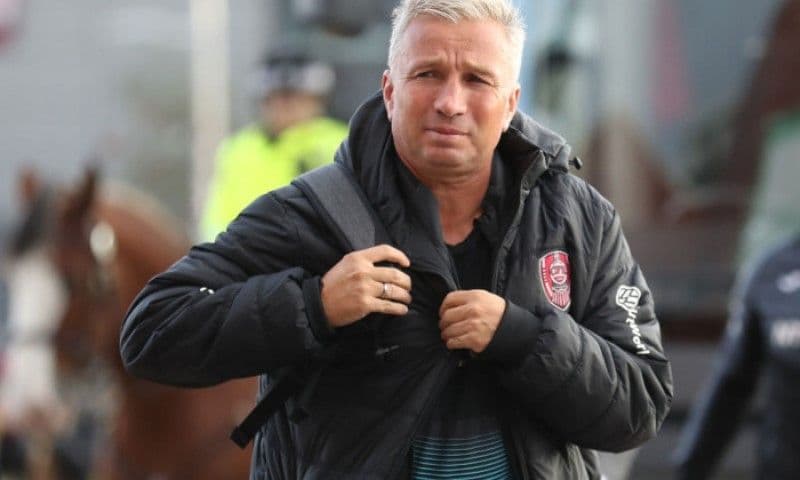 CFR Cluj l-a convins pe Dan Petrescu să semneze noul contract cu un salariu imens