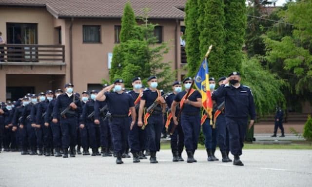 300 de locuri puse la dispoziția tinerilor care doresc să urmeze cursurile Școlii de Subofițeri Pompieri și Protecție Civilă
