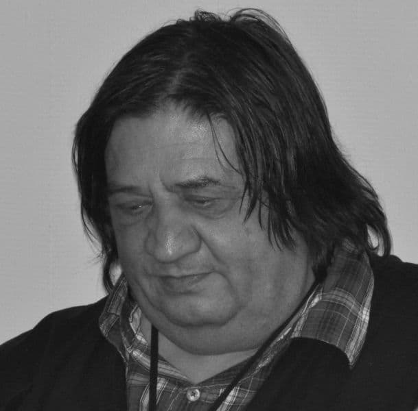 Un OM-LUMINĂ...