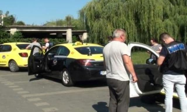 Primăria Dorohoi: Anunţ privind atribuirea a trei autorizații taxi