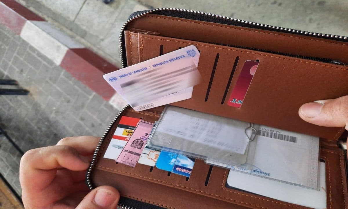 Permis de conducere cumpărat cu 100 de euro