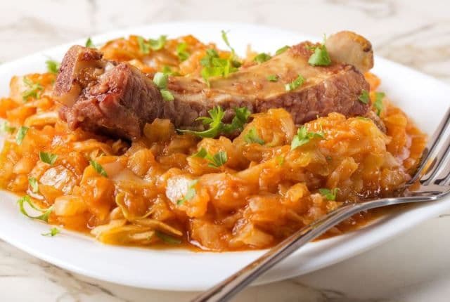 Varză scăzută cu carne de porc