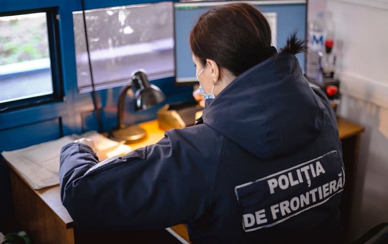 Căutată de autorităţile germane pentru furt din magazine, depistată la Stânca la controlul de frontieră