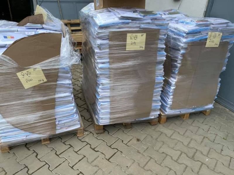 IȘJ Botoșani continuă programul Guvernului de distribuire a rechizitelor școlare