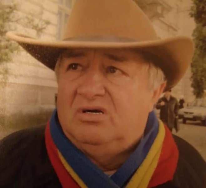 Colectivul Liceului „Regina Maria” alături de familia fostului profesor și director PUIU IOAN