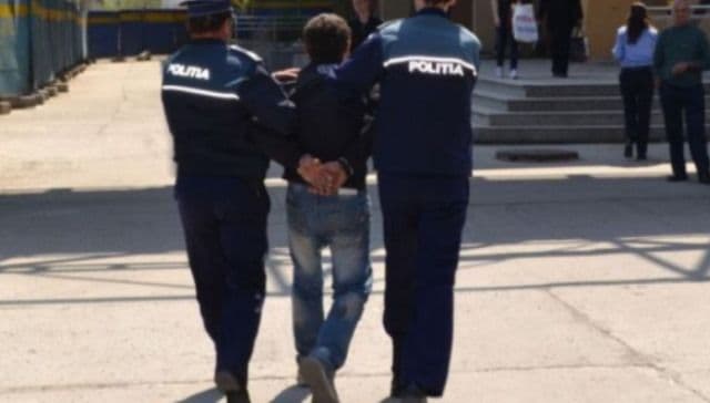 Tânăr de 19 ani, reținut pentru furt