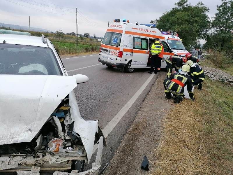 Cinci persoane rănite într-un accident în Leorda. Trei ambulanțe au transportat victimele la spital