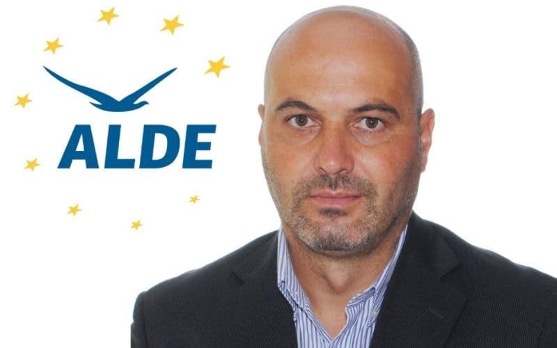 Unde nu-i cap, vai de picioare! 