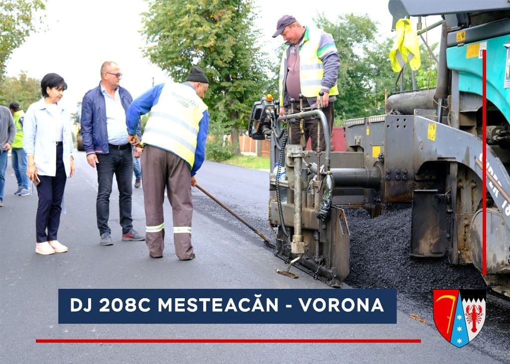 Zeci de kilometri de drumuri județene au fost asfaltați - FOTO