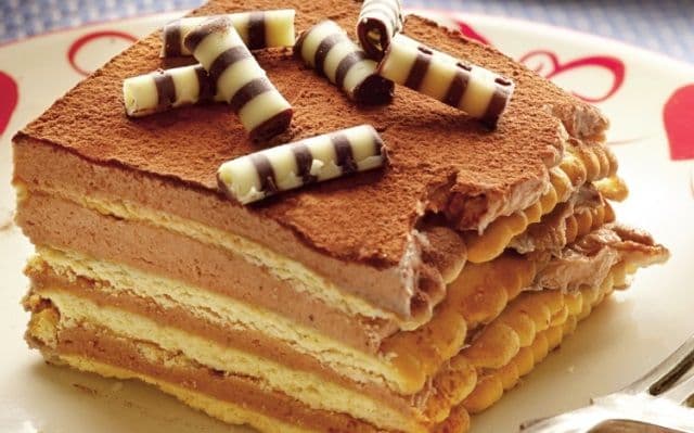 Prăjitură cu biscuiți