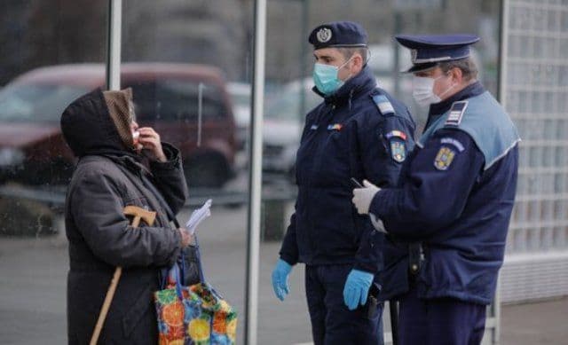 Polițiștii botoșăneni continuă activitățile de verificare a măsurilor privind limitarea efectelor pandemiei