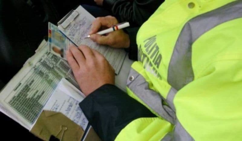 21 de premise de conducere reținute în patru zile, de polițiști pe drumurile din Botoșani