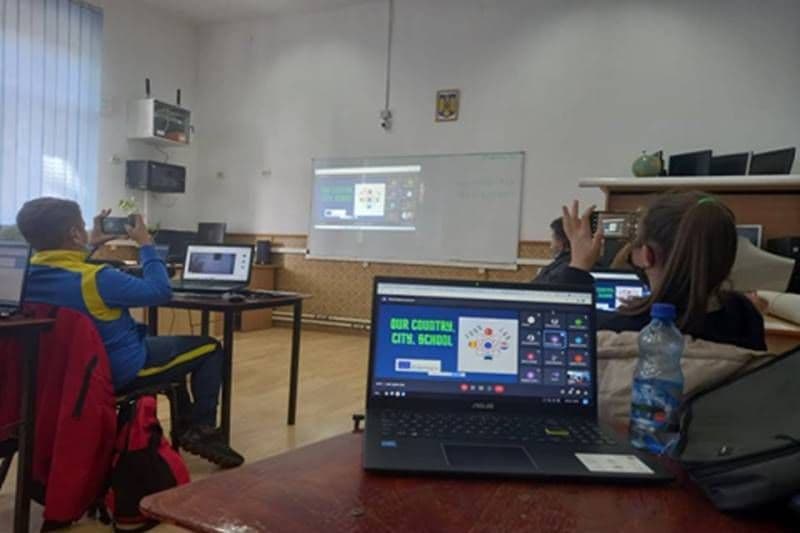 Școala Gimnazială Ungureni: Întâlnire finală în cadrul proiectului Erasmus + „FOOD LAB- Translate Recipes into Chemistry Language” - FOTO