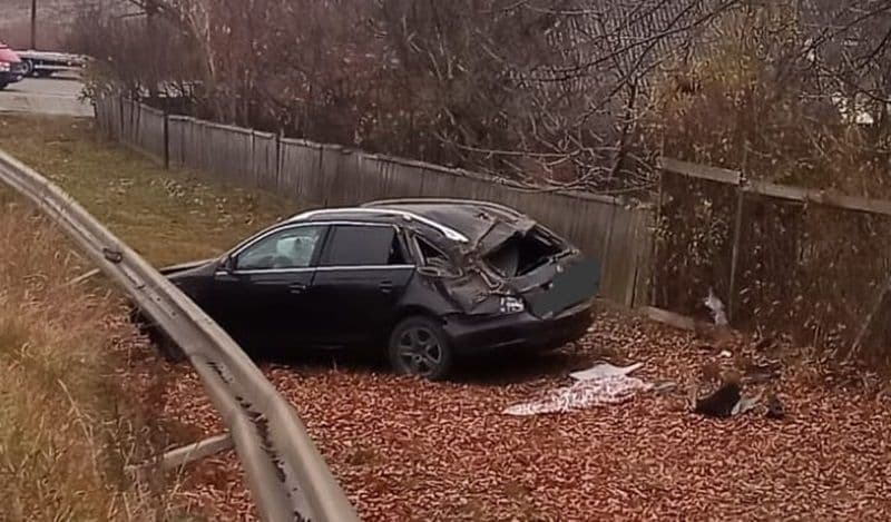 Femeie rănită într-un accident, ajutată de doi pompieri care se întorceau dintr-o misiune - FOTO 