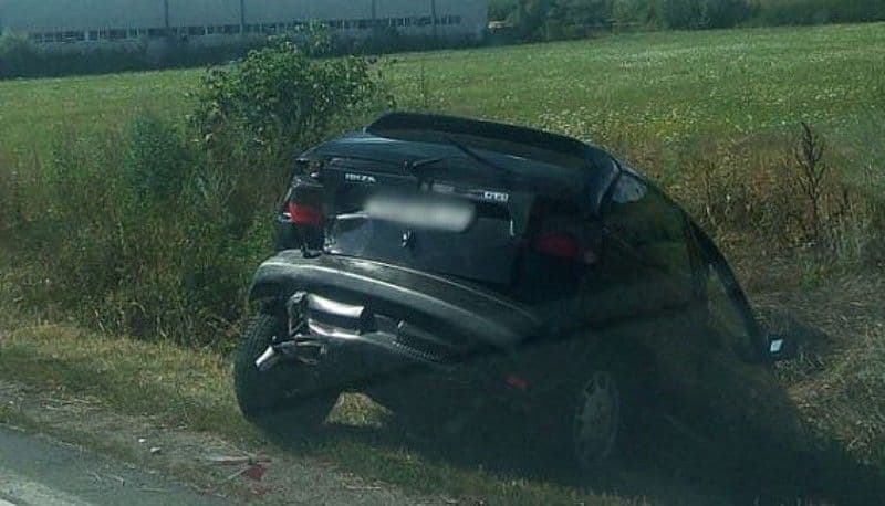 De „obosit” ce era, a intrat cu mașina în şanţ