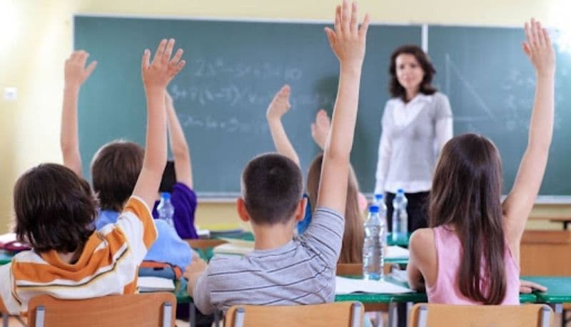 Vezi cine sunt cei 44 de profesori care vor pregăti elevii din județul Botoșani la Centrul de Excelență