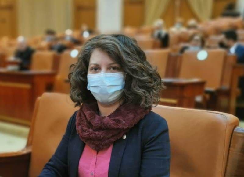Deputat PSD, Alexandra Huțu: „Școlile trebuiau să înceapă pentru toți elevii, fără nicio discriminare!”