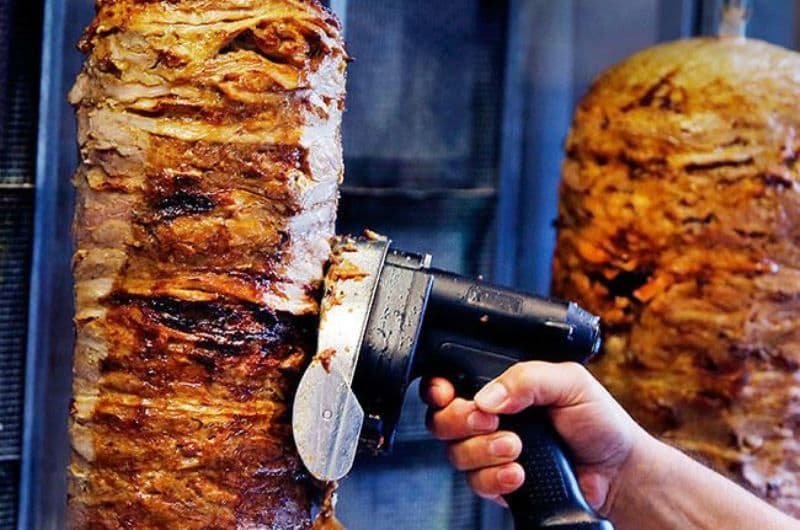 Concept nou în Dorohoi: Rețetă diferită, de peste hotare, de doner și griluri