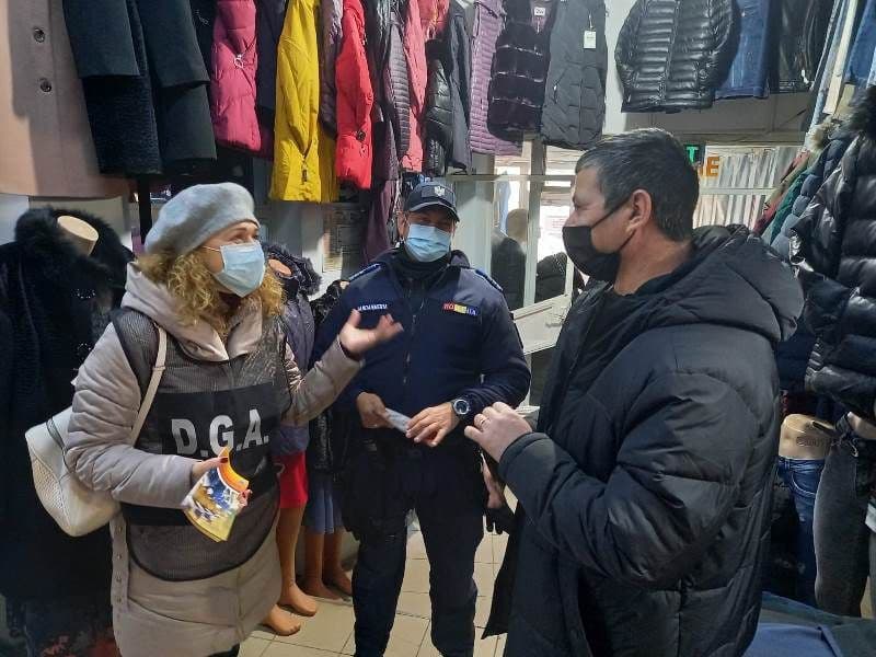 Activitate a jandarmilor de conștientizare a cetățenilor cu privire la fapte de corupție - FOTO