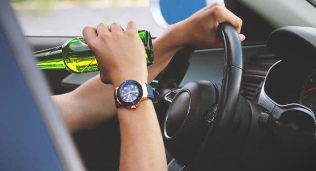 Bărbat încarcerat după ce a condus sub influența alcoolului
