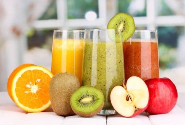 Sucuri de fructe care sunt mai sănătoase decât credeai