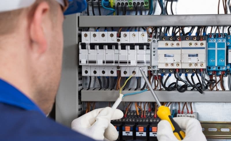Spitalul Municipal Dorohoi scoate la concurs un post de electrician