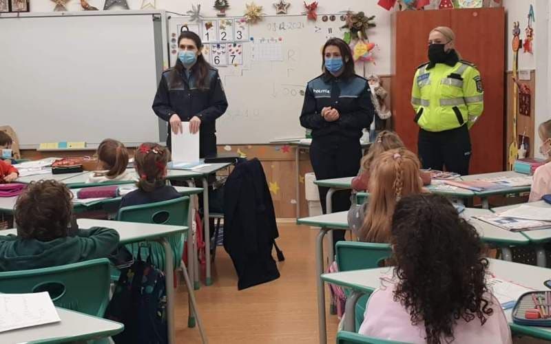 Elevii botoșăneni față în față cu polițiștii