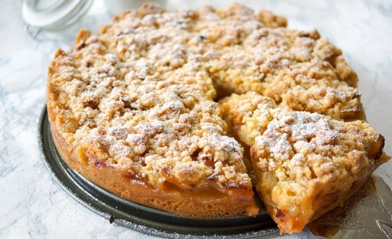 Crumble de mere și pere crocant