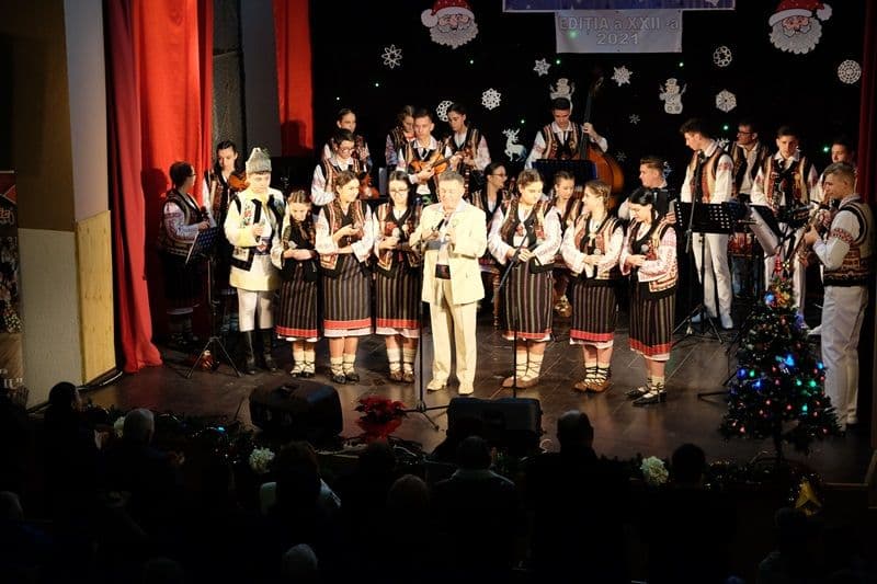 „Carnavalul Zăpezii” al Clubului Copiilor Dorohoi – ediția a XXII-a  - seara de folclor - FOTO