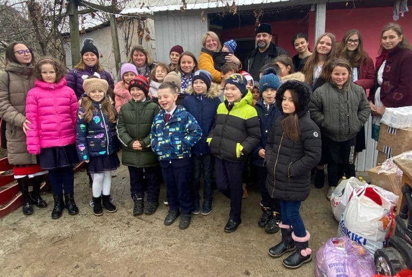 „Bunătatea te face om Mare” – Școala Gimnazială „Spiru Haret”, Colegiul Național „Grigore Ghica” și Bisericuța de Lemn „Vârgolici” din Dorohoi - FOTO