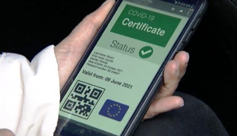 Schimbări majore în Italia! Intră în vigoare din ianuarie! Ce se întâmplă cu certificatul verde al românilor din străinătate