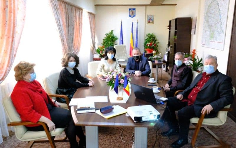 Intalnire cu  reprezentantii Univ. G Enescu Iasi si Edu Cult (1) - Copy