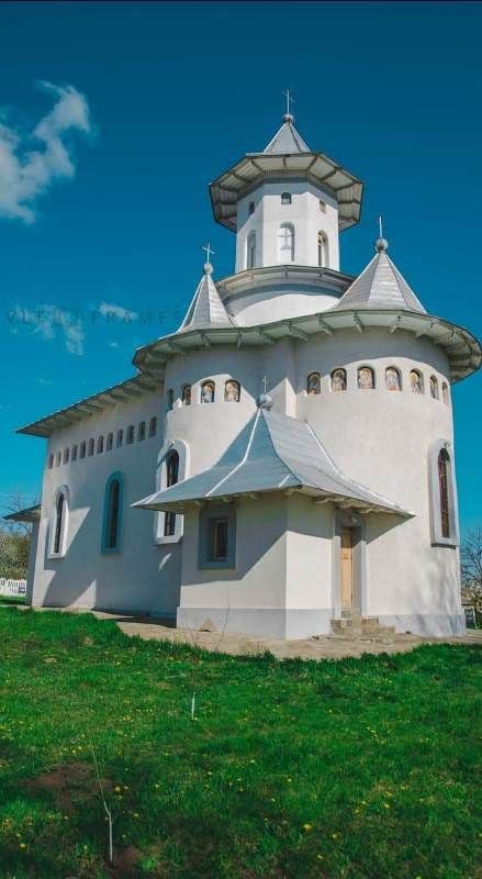 Biserica Smardan_ (2)
