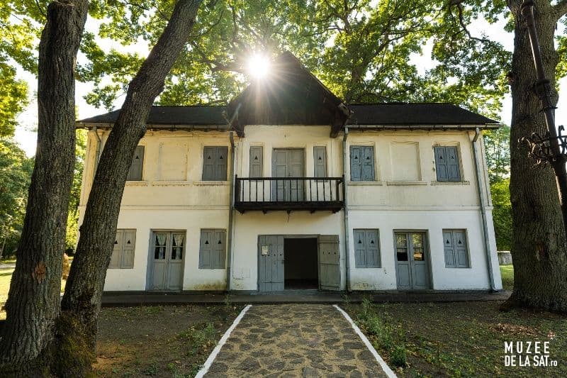 02. Secția de Etnografie Petrești, Județul Vrancea-